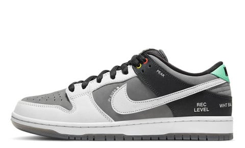 Nike SB Dunk Low VX1000 Camcorder CV1659-001