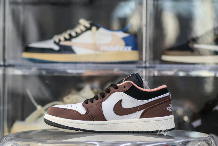 Jordan 1 Low Mocha