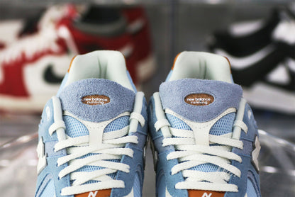 New Balance 2002R Wet Blue