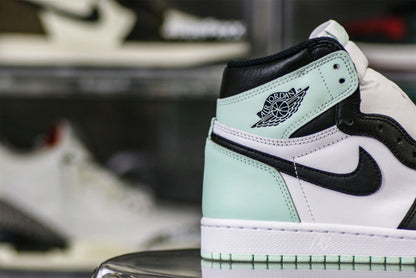 Air Jordan 1 Retro High OG NRG Igloo