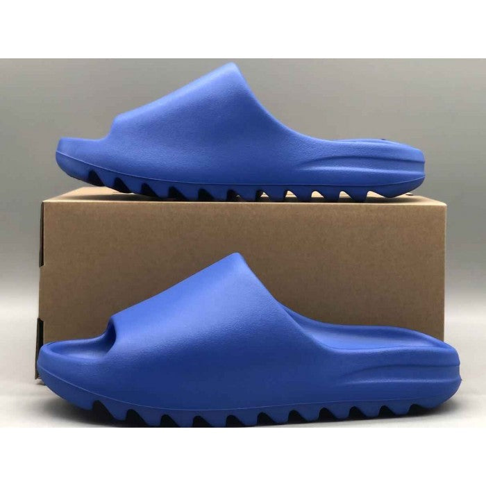 Yeezy Slides 'Azure'