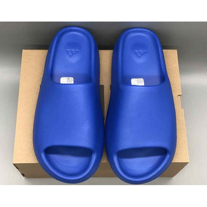 Yeezy Slides 'Azure'