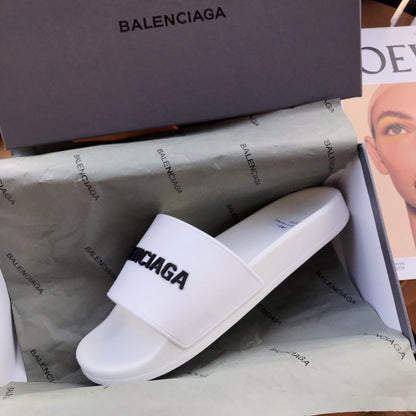 Balenciag* Pool Slide Eggshell