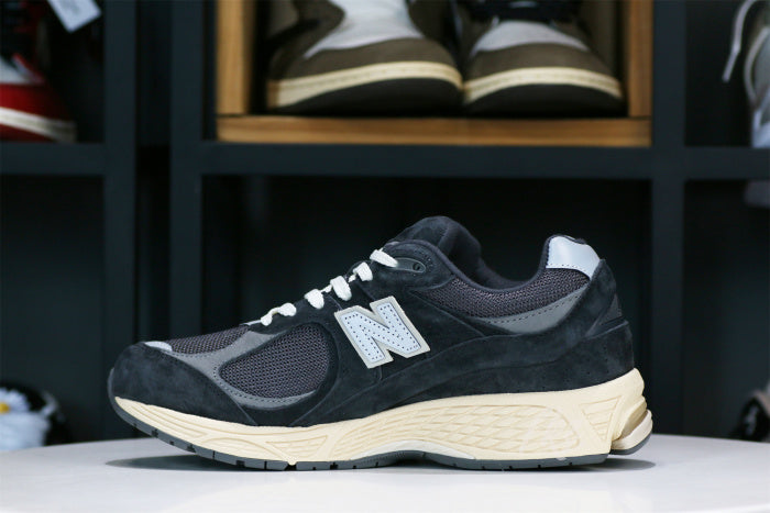 New Balance 2002R Black Dark Grey